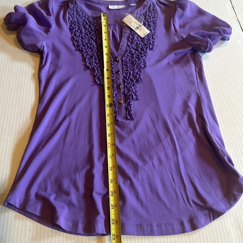 NWT New York & Company stretch lavender ruffle blouse puff sleeves via neck - Picture 4 of 7